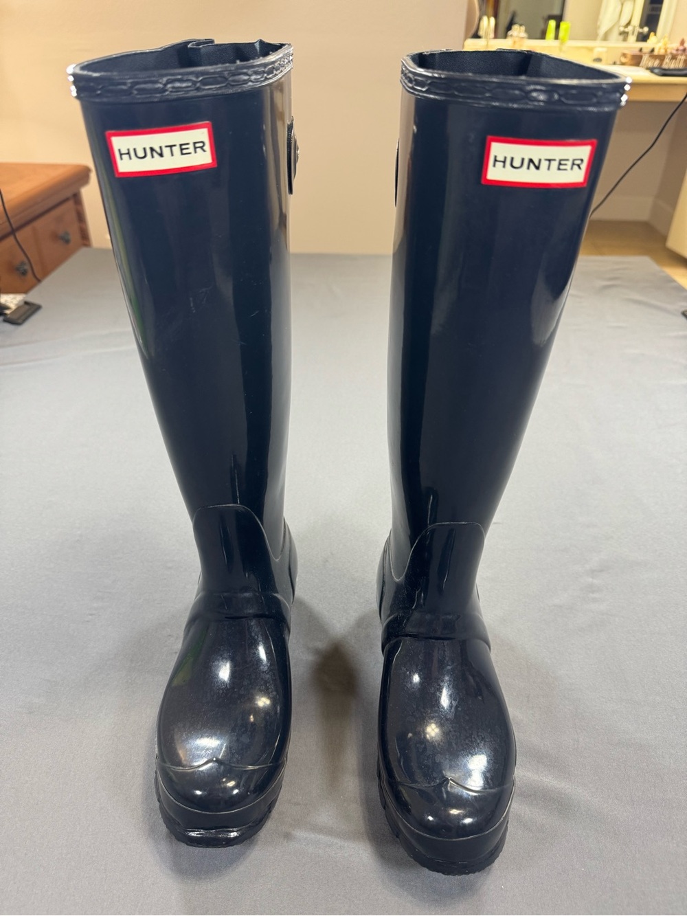 Hunter Gloss Tall Rain Boots in Navy - Picture 2 of 7